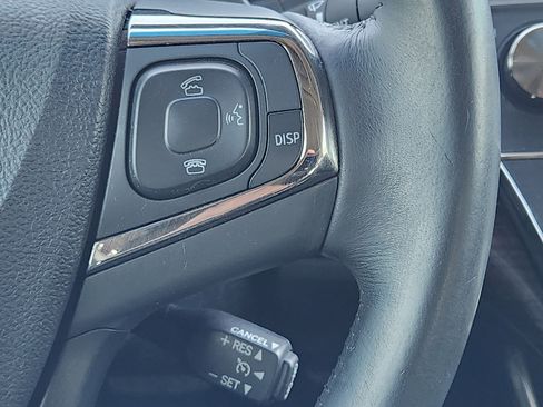 Used 2013 Toyota Avalon XLE image 29