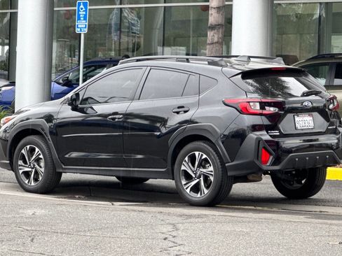 Used 2024 Subaru Crosstrek 2.0i Premium image 6