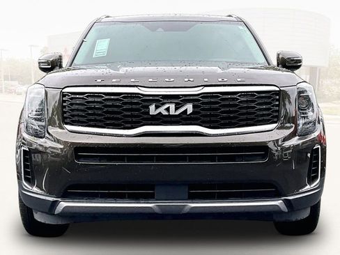 Used 2022 Kia Telluride S FWD image 2
