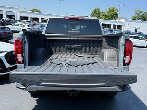 Used 2025 GMC Sierra 1500 Elevation w/ Preferred Package AWD/4WD image 4