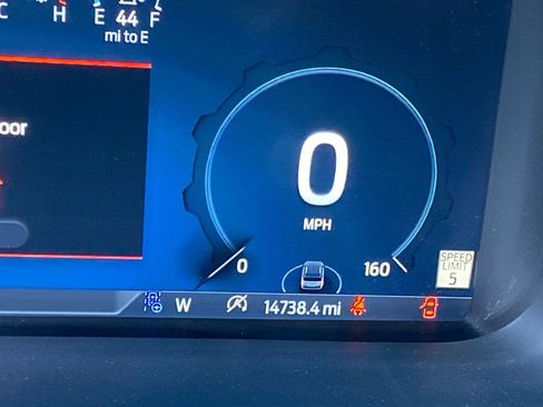 Used 2024 Ford Expedition Limited image 22