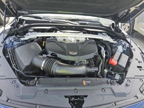 Used 2025 Cadillac CT5 V Blackwing w/ Parking Package image 9