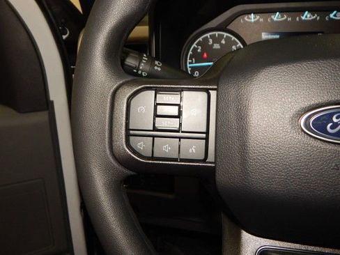 Used 2024 Ford F250 XLT w/ FX4 Off-Road Package AWD/4WD image 25