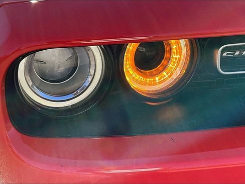 Used 2018 Dodge Challenger SXT w/ Sound Group image 27