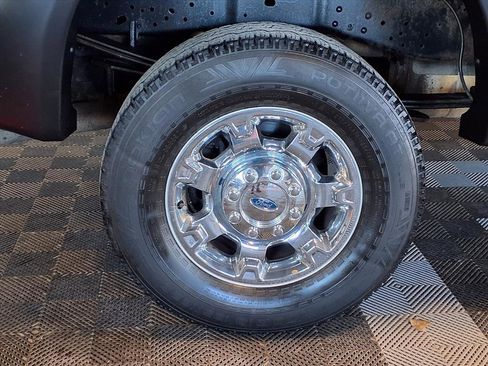 Used 2016 Ford F250 XLT w/ XLT Premium Package image 8