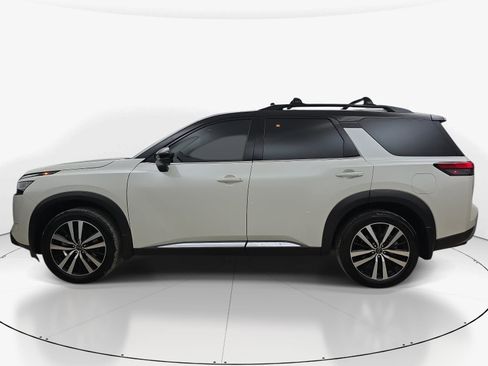 Used 2023 Nissan Pathfinder Platinum w/ Cargo Package AWD/4WD image 7