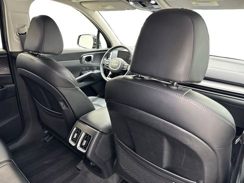 Used 2025 Kia Sorento S w/ Panoramic Sunroof Package FWD image 44