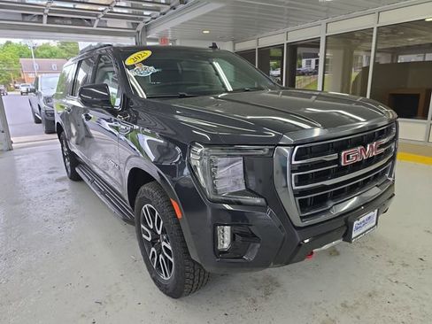 Used 2023 GMC Yukon XL AT4 w/ LPO, Floor Liner Package AWD/4WD image 7