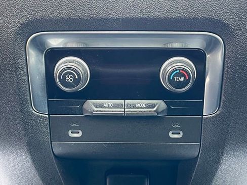 Used 2021 Chevrolet Suburban RST image 17