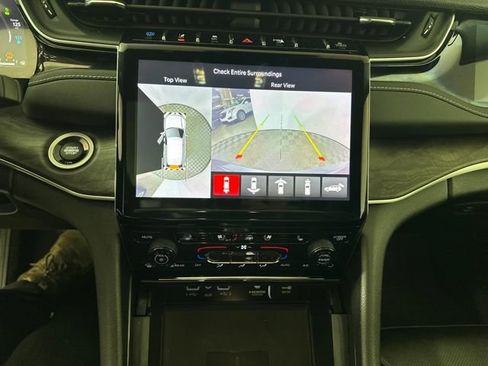 Used 2023 Jeep Grand Cherokee 4WD 4xe w/ Luxury Tech Group II image 22