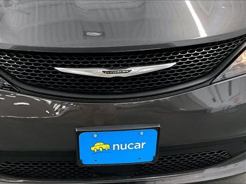 Used 2023 Chrysler Voyager LX FWD image 30
