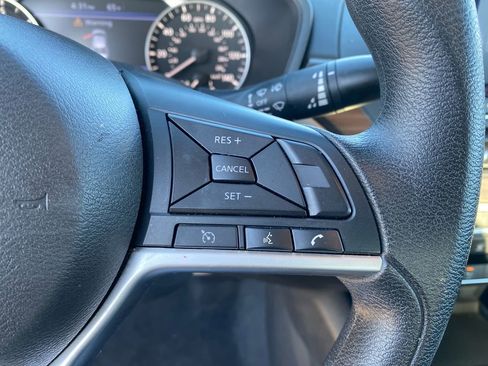 Used 2024 Nissan Altima 2.5 SV image 36