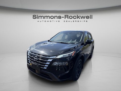 Used 2025 Nissan Rogue SV AWD/4WD image 8