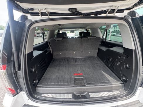Used 2019 GMC Yukon XL SLT AWD/4WD image 9