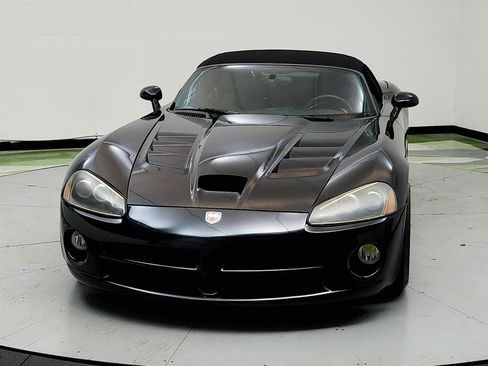 Used 2005 Dodge Viper SRT-10 RWD image 2