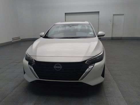 Used 2024 Nissan Sentra SV w/ SV Premium Package FWD image 15
