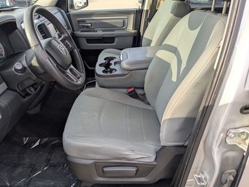 Used 2017 RAM 1500 Classic SLT AWD/4WD image 16