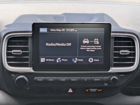 Used 2023 Hyundai Venue SEL FWD image 20