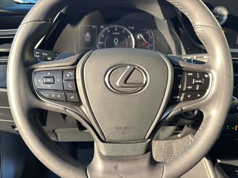 Certified 2022 Lexus ES 350 w/ Premium Package image 17