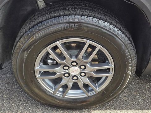 Used 2025 GMC Acadia Elevation image 10