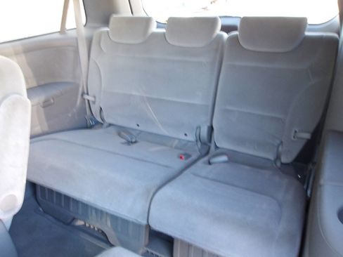 Used 2010 Honda Odyssey LX image 19