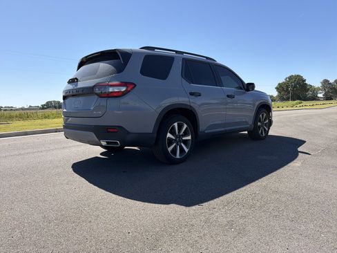 Certified 2025 Honda Pilot Elite image 5