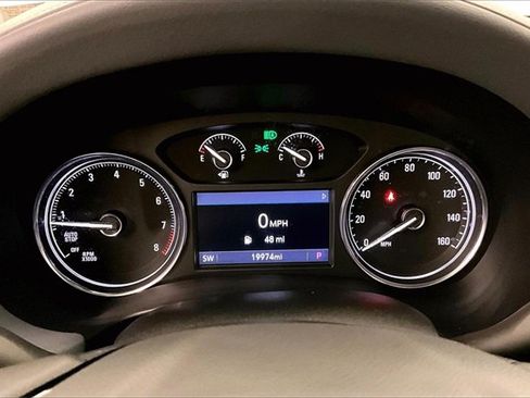 Used 2023 Buick Enclave Essence image 24