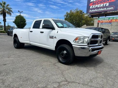 Used 2018 RAM 3500 Tradesman w/ Chrome Appearance Group AWD/4WD image 4