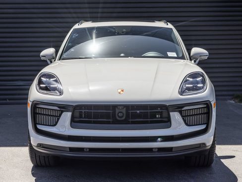 Certified 2026 Porsche Macan S AWD/4WD image 7