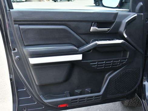 Used 2024 Toyota Tacoma TRD Sport image 13