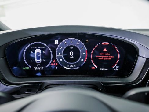 Certified 2026 Porsche Cayenne Coupe image 15