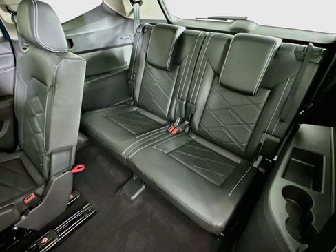 Used 2025 Volkswagen Atlas SE AWD/4WD image 28