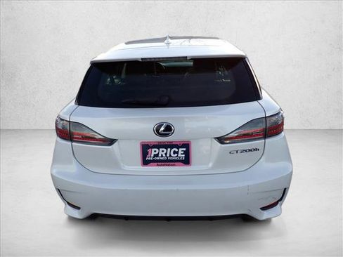 Used 2016 Lexus CT 200h image 3