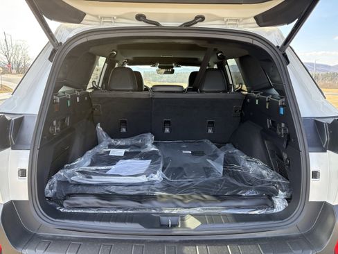 New 2026 Subaru Outback Limited image 12