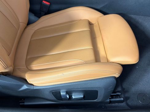 Used 2023 BMW 430i Coupe w/ Premium Package image 30