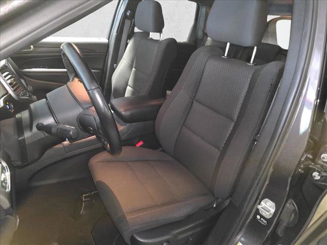 Used 2021 Jeep Grand Cherokee Laredo AWD/4WD image 16