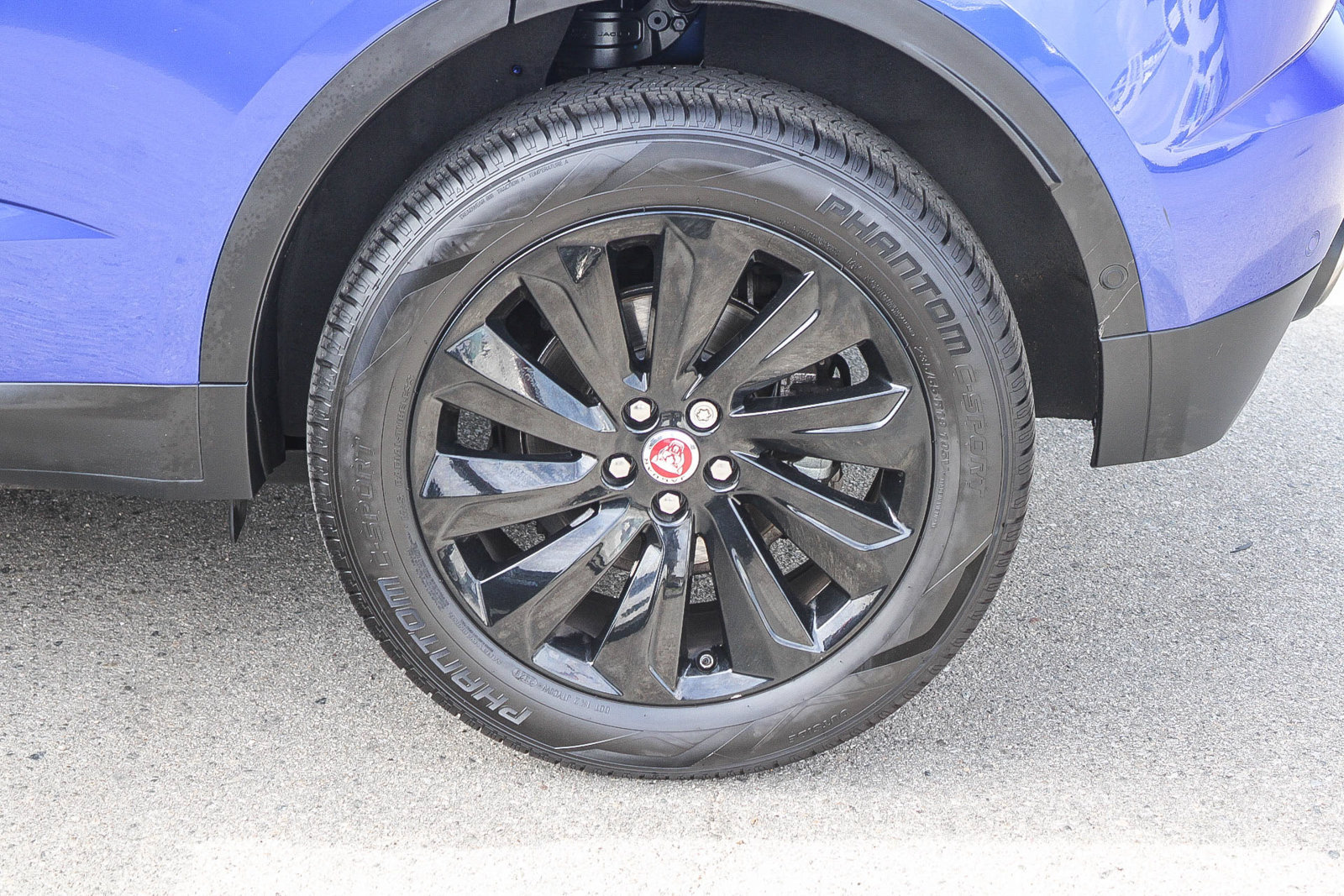 Used 2019 Jaguar E-PACE SE AWD/4WD image 8