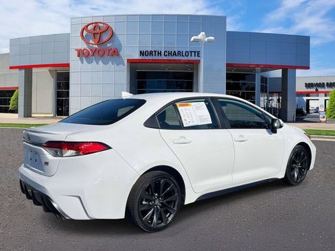 Used 2024 Toyota Corolla SE FWD image 7