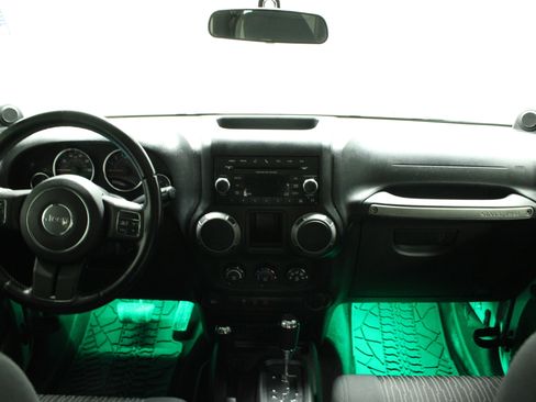 Used 2012 Jeep Wrangler Sport w/ Connectivity Group image 18