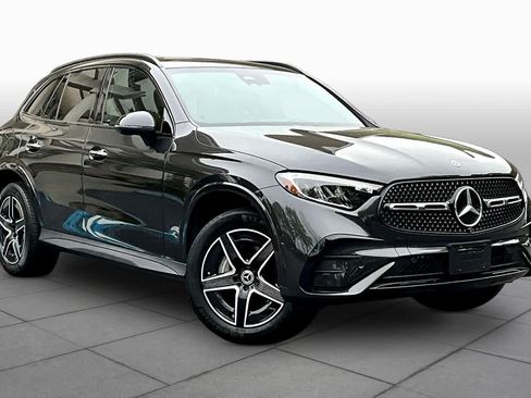 Used 2023 Mercedes-Benz GLC 300 4MATIC image 3