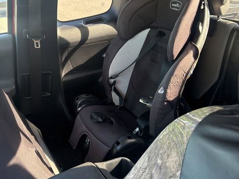 Used 2019 Toyota Tacoma SR w/ SX Package image 12