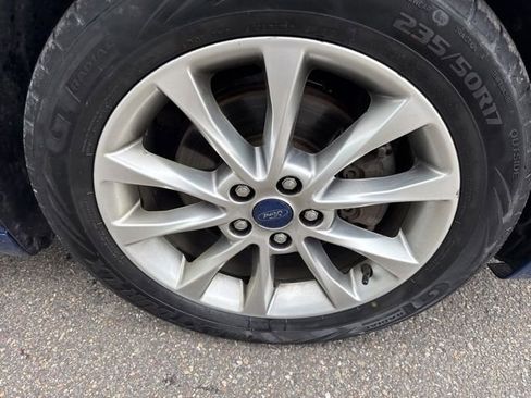 Used 2017 Ford Fusion SE FWD image 13