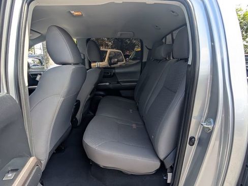 Used 2022 Toyota Tacoma SR5 w/ Technology Package RWD image 11