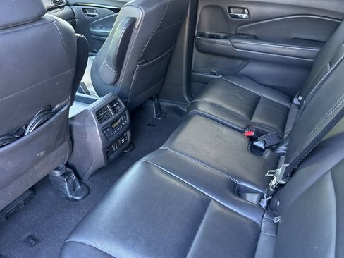 Used 2019 Honda Pilot Touring image 28