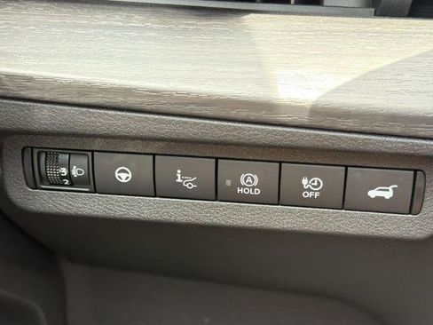 Certified 2023 Nissan Ariya AWD/4WD image 14