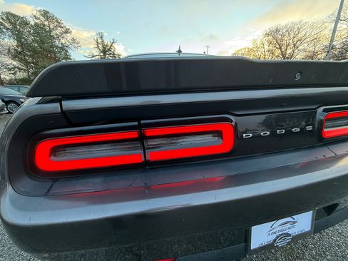 Used 2015 Dodge Challenger SXT Plus w/ Driver Convenience Group image 16