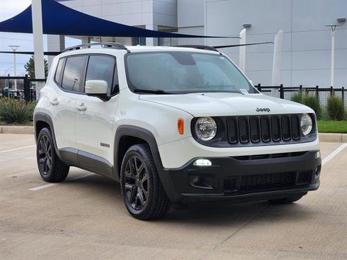 Used 2017 Jeep Renegade Altitude image 2