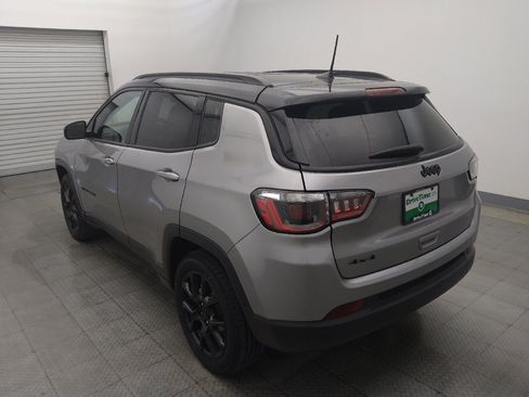 Used 2024 Jeep Compass Latitude w/ Altitude Special Edition AWD/4WD image 5