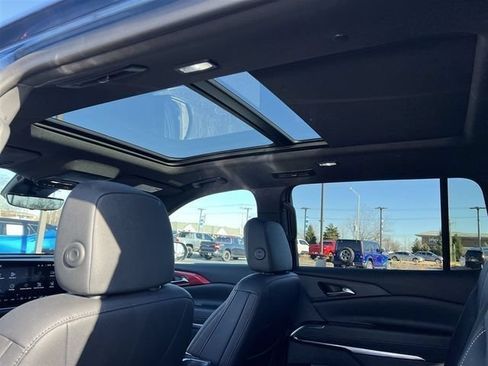 Certified 2024 Chevrolet Traverse RS w/ LPO, Floor Liner Package AWD/4WD image 25