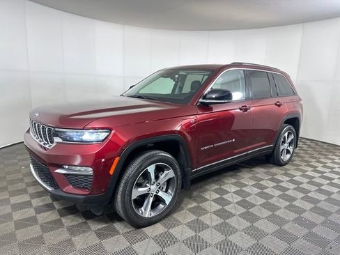 Used 2023 Jeep Grand Cherokee 4WD 4xe w/ Luxury Tech Group II image 7